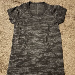 Women's Heathered Gray Lululemon Athletic Top